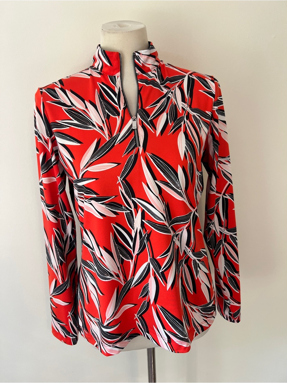 Tail White Label Activewear Golf Quarter Zip Top Leaf Print Long Sleeve M Red
